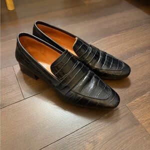 L'INTERVALLE Black Crocodile Pattern Loafers